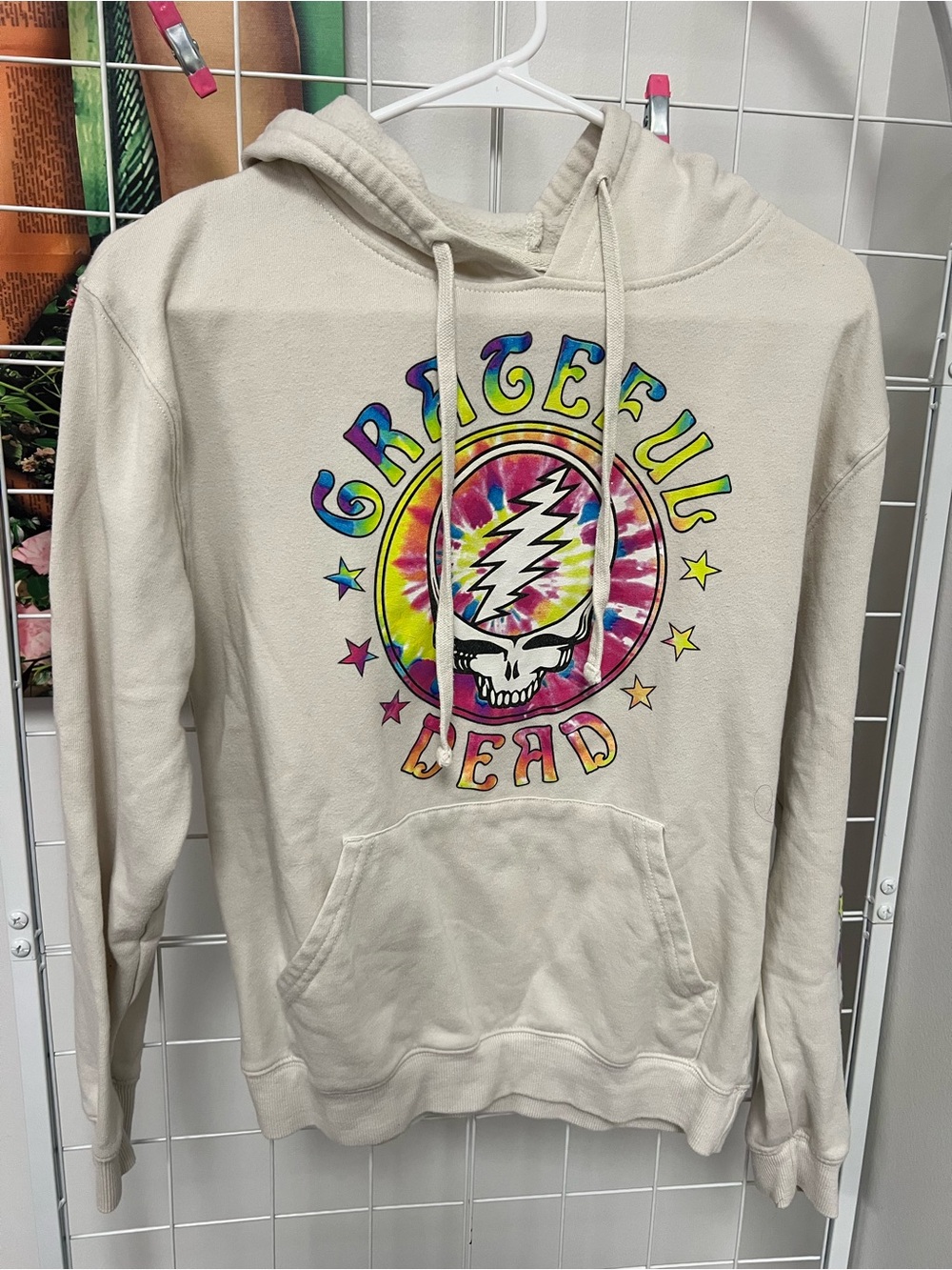 Grateful Dead Cream Crewneck Hoodie with Multicolor Tie-Dye Skull Graphic